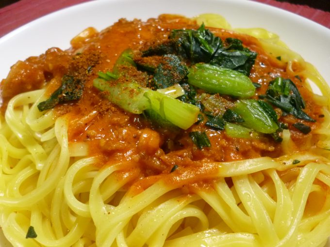 ファミリーマートの冷凍食品 もちっと食感の汁なし担々麺 を食べた感想 おすすめ冷凍食品情報サイト